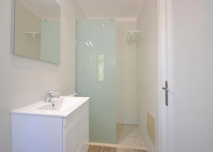 House Pinocha בקתה *